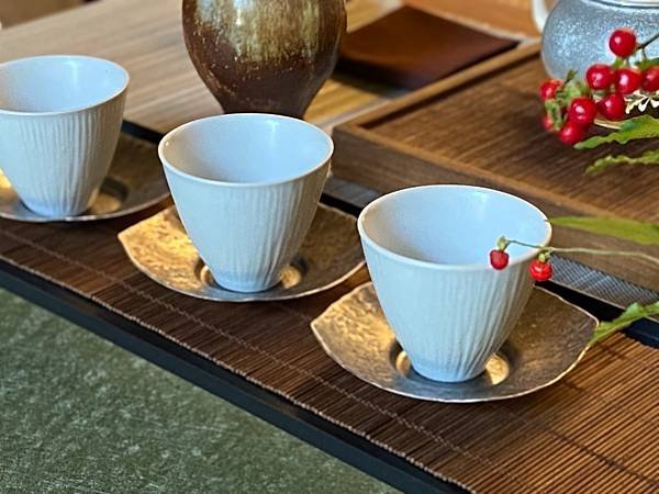 e24不鏽鋼手打杯托-2。.jpg