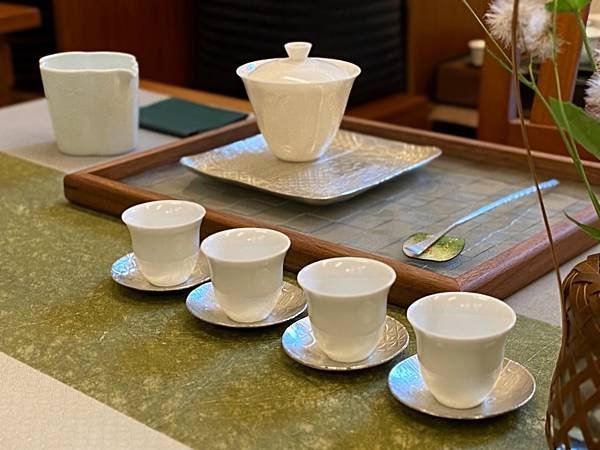 鬱金香小蓋杯-01.jpg