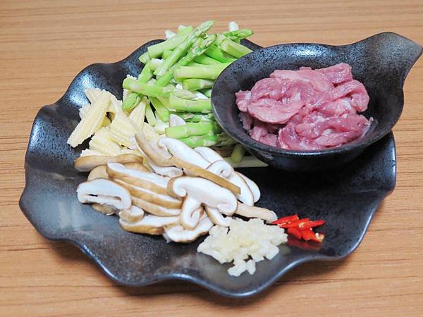 蘆筍炒肉絲 (6)