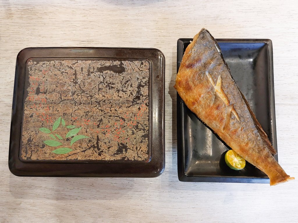 桃園南崁美食推薦｜高CP值平價日式料理【千夜一夜干 丼飯】兩
