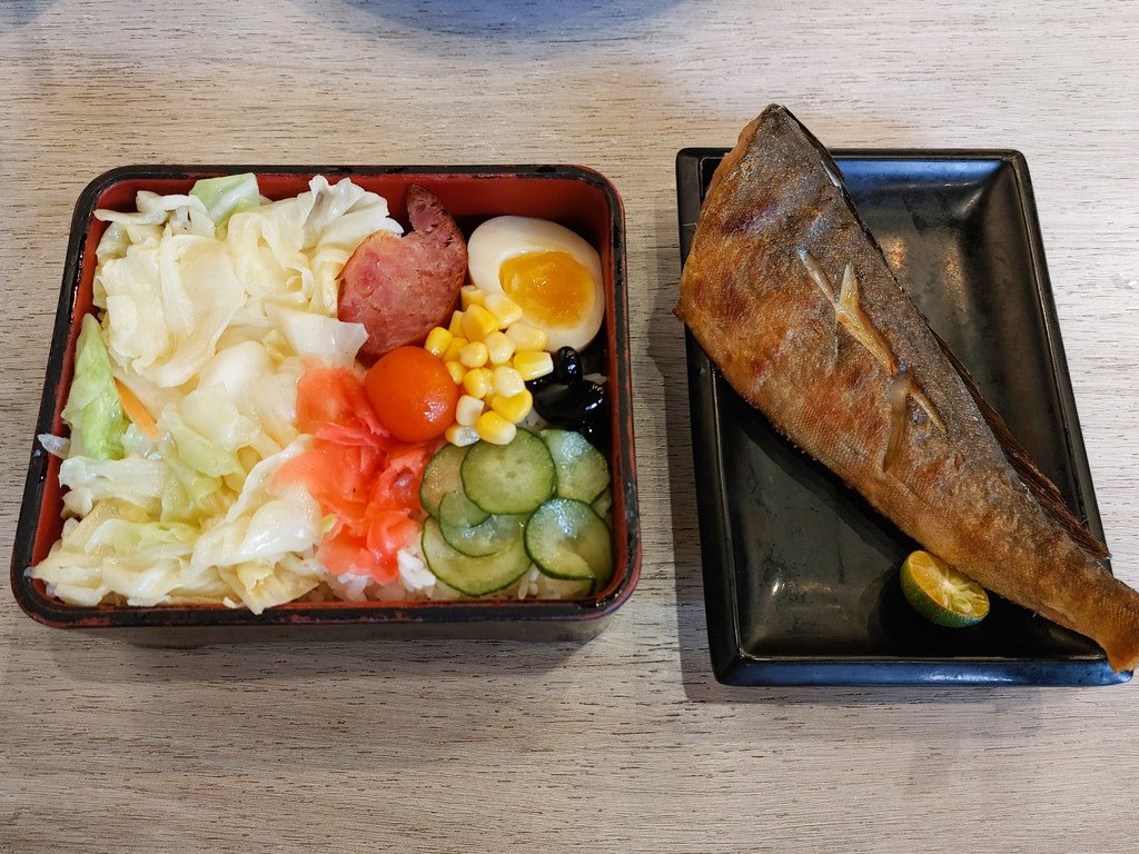 桃園南崁美食推薦｜高CP值平價日式料理【千夜一夜干 丼飯】兩