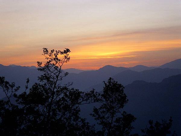 102.I阿里山森林風景區_祝山觀日出7.JPG