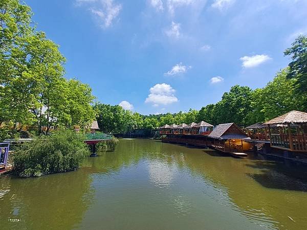 ღ『雲林斗六。寵物親子景點』近水樓台湖畔森林咖啡（秒飛峇里島