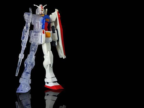 2020年 RX-78-2 ガンダム 半分クリアVER.  
