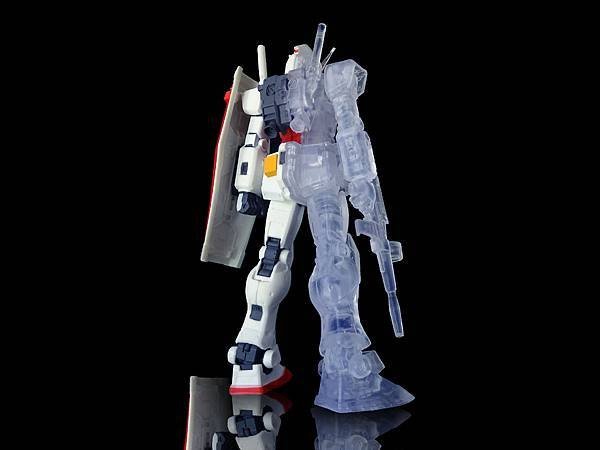 2020年 RX-78-2 ガンダム 半分クリアVER.  