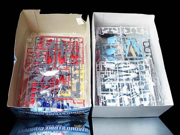 2007年 2003年 ソードストライクガンダ 機動戦士ガン