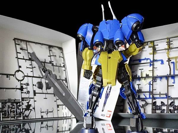 2017年 ヘルムヴィーゲ・リンカー 型式番号： V08RE