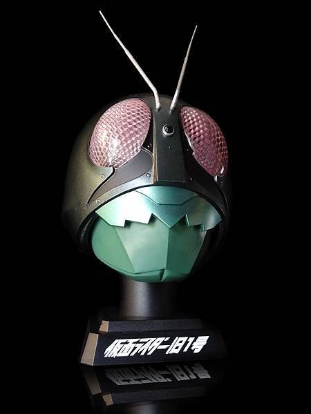 2007年 仮面ライダー旧1号 ライダーマスクディスプレイ 