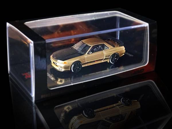 2019年 日産 スカイライン 1/64  イノモデル  （