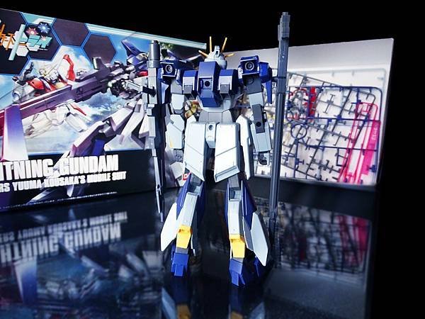 2014年 ライトニングガンダム ガンダムビルドファイターズトライ ( 高さ約： 14.2 cm )  1%2F144 HG 020 LGZ-91 電光鋼彈 鋼彈創鬥者TRY