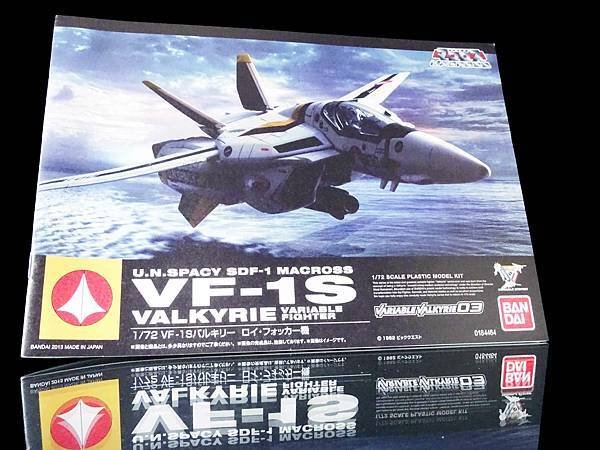 VF-1S 可変 バルキリー ロイ・フォッカー機 超時空要塞