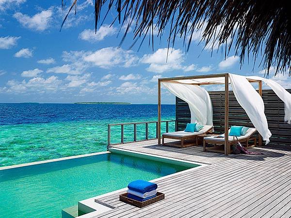 Dusit Thani Maldives.jpg