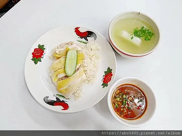 【泰國】曼谷小吃｜海南雞肉飯70元泰銖｜明姐海南雞飯เม้ง