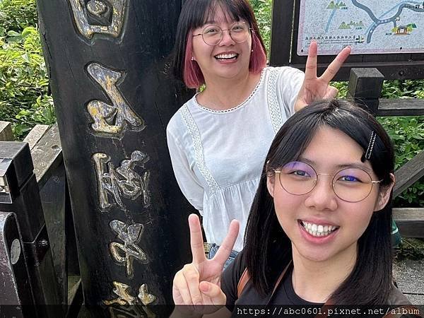 碧山巖開漳聖王廟的停車場旁，為臺北市