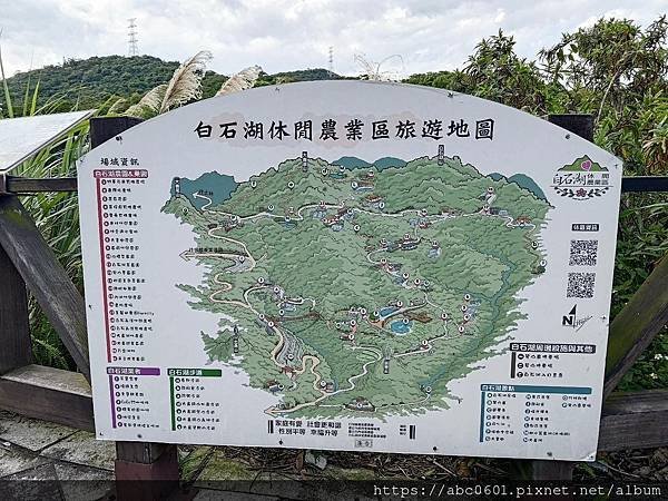 碧山巖開漳聖王廟的停車場旁，為臺北市