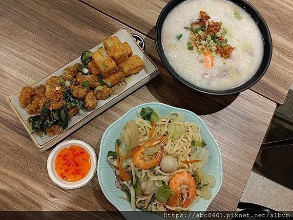 中山國小站美食