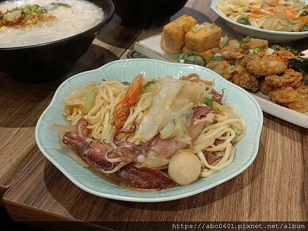 中山國小站美食