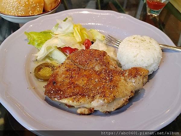 【新北】三峽咖啡廳｜三峽美食｜假日限定溪谷咖啡店｜插角25號