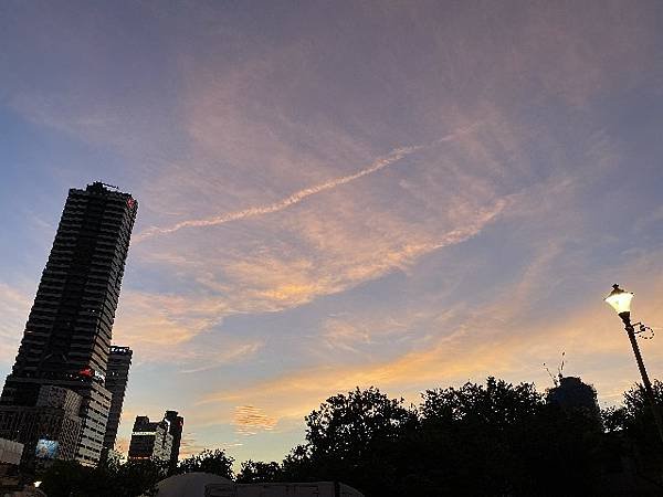 台北火車站夕陽 (9).jpg