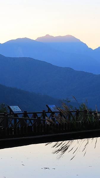 為天地寫日記(雪山登山口日出，武陵農場、梨山、合歡山風景)