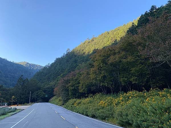 為天地寫日記(雪山登山口日出，武陵農場、梨山、合歡山風景)