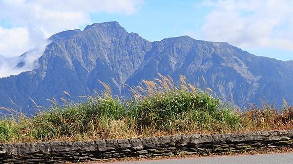 為天地寫日記(雪山登山口日出，武陵農場、梨山、合歡山風景)