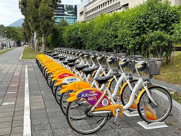 為天地寫日記(YouBike、關渡藝術周的靜思堂、志業中心上