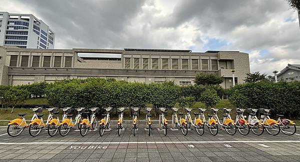 為天地寫日記(YouBike、關渡藝術周的靜思堂、志業中心上