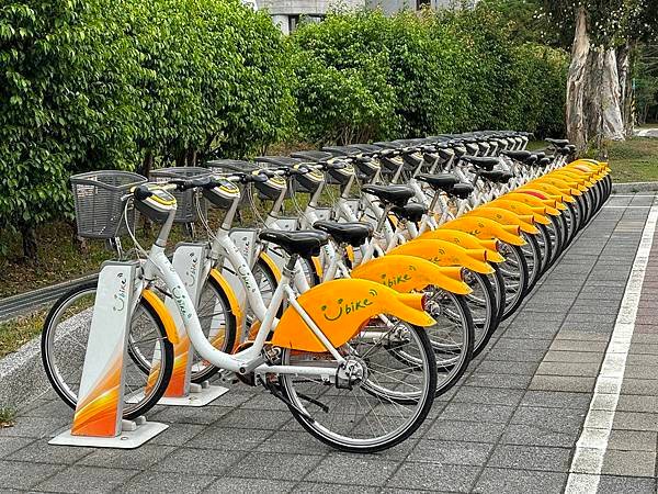 為天地寫日記(YouBike、關渡藝術周的靜思堂、志業中心上