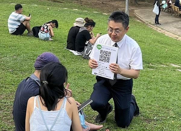 生活分享(大安森林公園蔬食無痕日，推廣大愛之友)