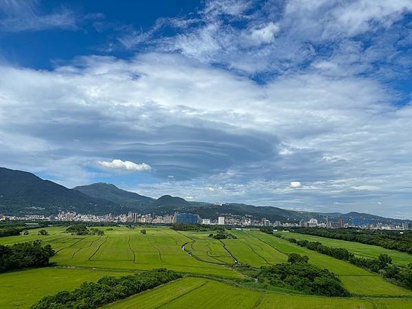 為天地寫日記(關渡平原飛碟雲、關渡靜思堂)(2024.06.