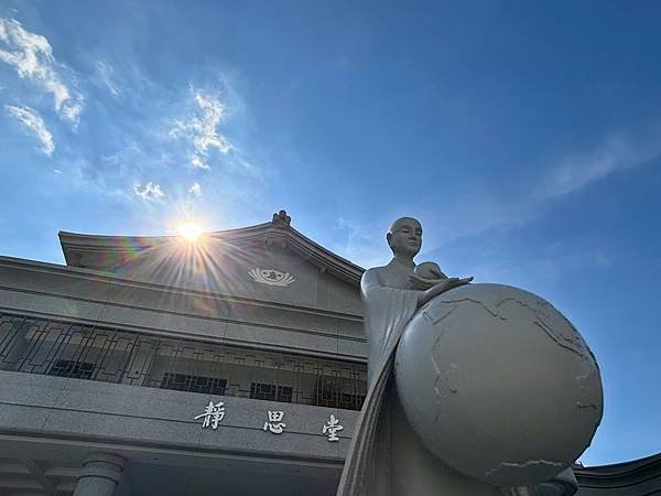 為天地寫日記(夏至的關渡靜思堂、宇宙大覺者)(2024.06