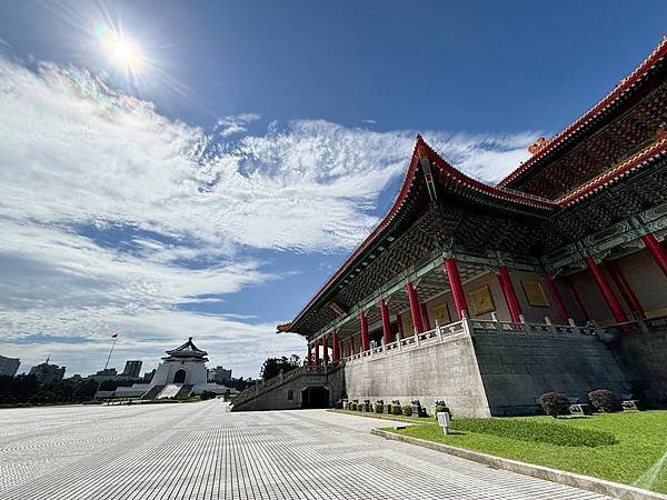 中正紀念堂與鳳凰花(2024.06.15 (15)-1.jpg