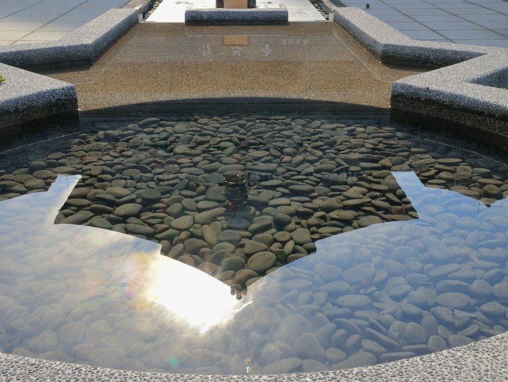 為天地寫日記(關渡靜思堂光影)(2025.04.22)