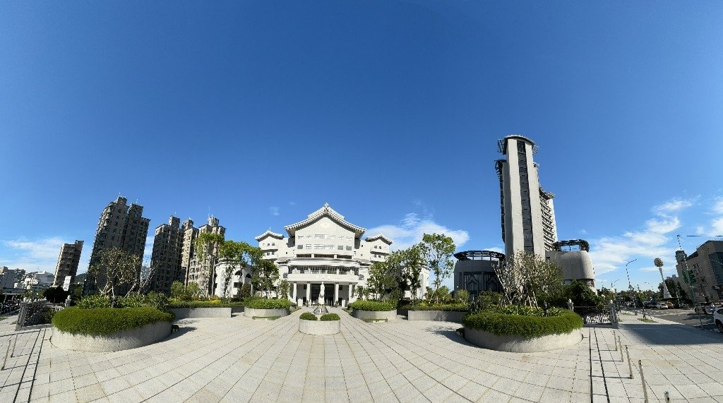 為天地寫日記(關渡靜思堂光影)(2025.04.22)
