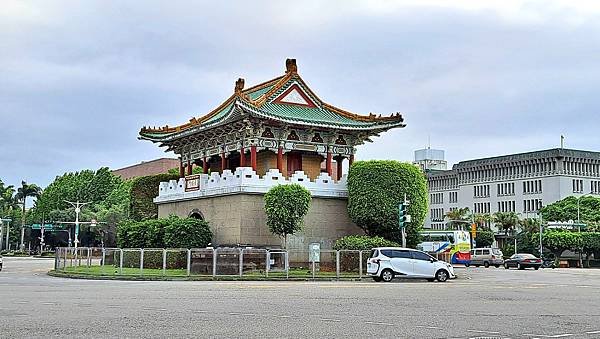 東門景福門.jpg