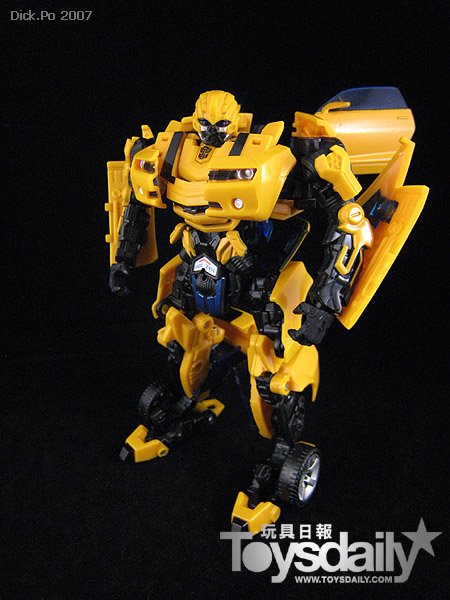 toysdaily_dick.po_tfmovie_08bumblebee01.jpg