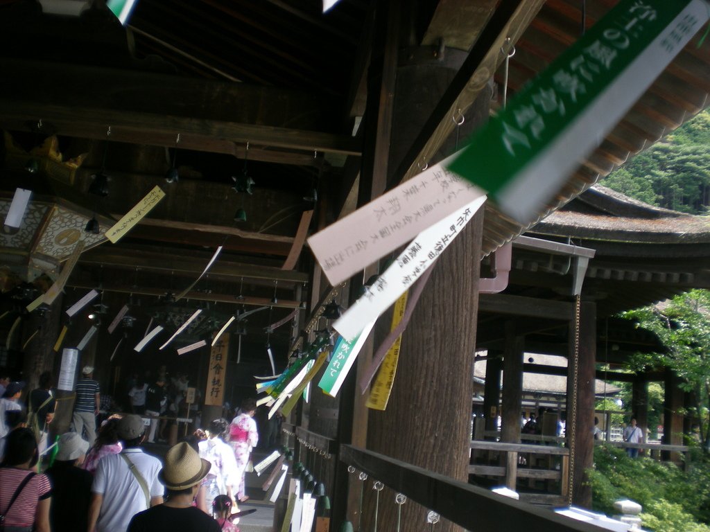 [日本和服浴衣租借]京都清水寺附近最有名的レンタル着物岡本