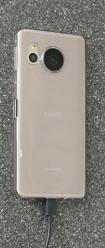 [輕手機推薦]開箱SHARP AQUOS sense8手機，