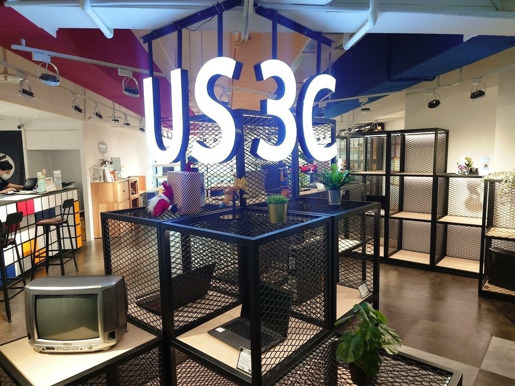 [二手手機推薦]US3C南港旗艦店