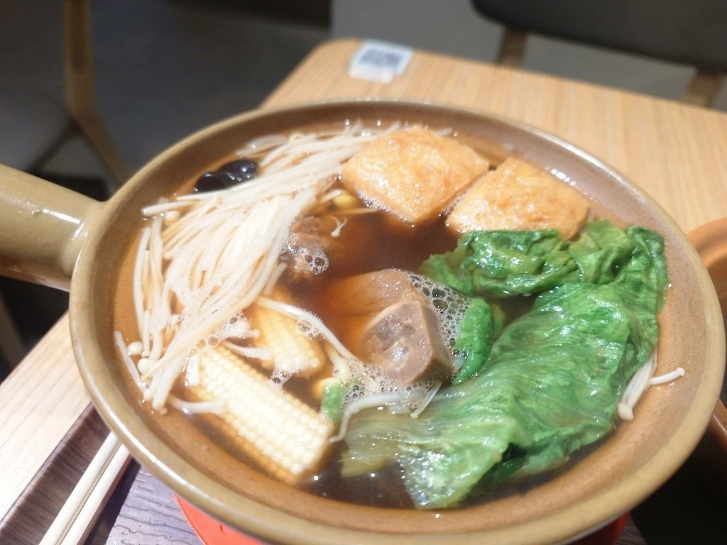 [分享]淳 南洋風味煲茶·飲品一碗入魂的美味饗宴，從乾肉骨茶