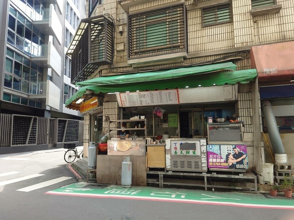 [分享]城市攝影師的凝視：在信義的光影裡行走