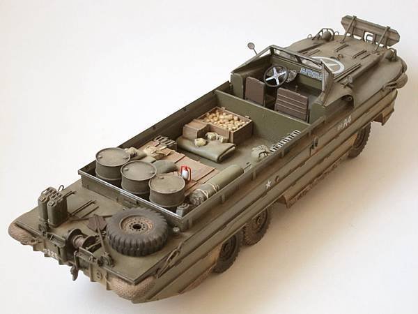 DUKW-2.jpg