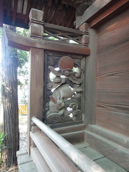 稻荷祠的兔子飾板