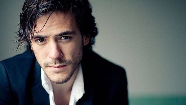 folk-and-tumble-jack-savoretti.jpg