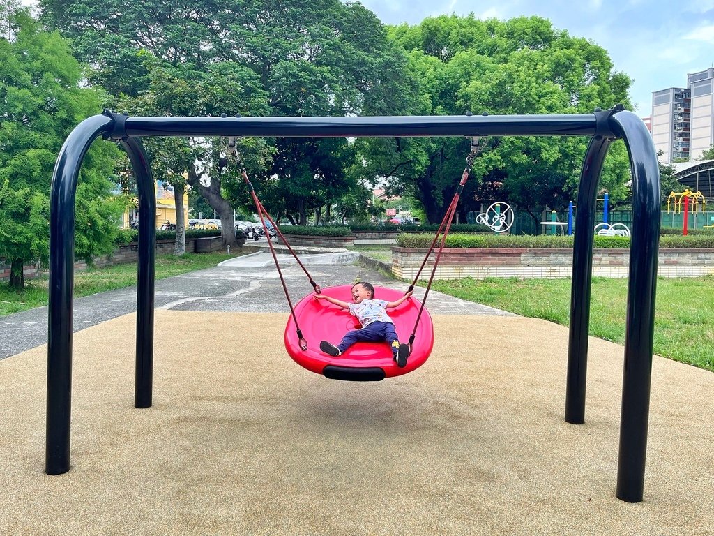 //新竹東區// 建功公園。新竹親子公園。近將軍村。麻雀雖小