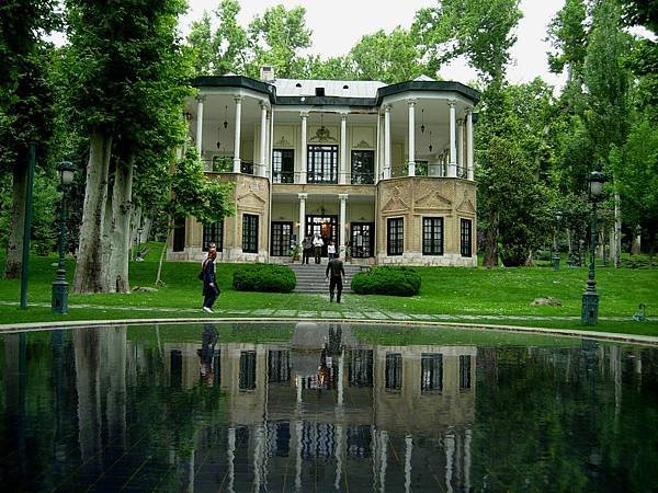 Tehran Niavaranpond