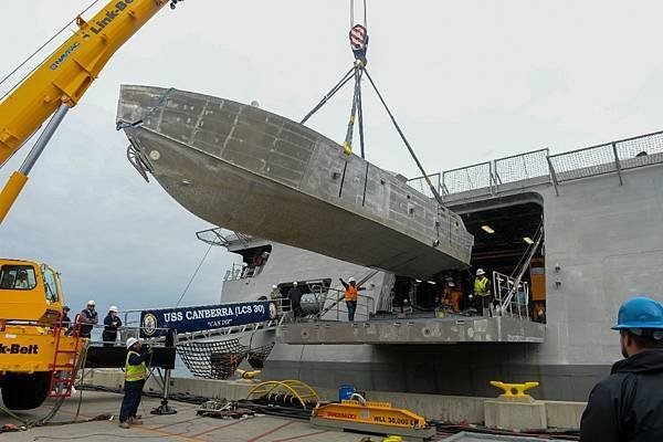 美國海軍:Independence級USS Canberra