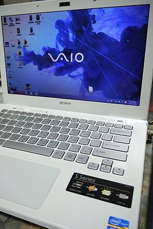 aio SVS13 美麗小白