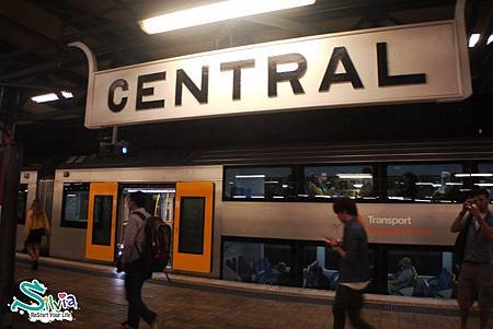 lovely 3-level train in Sydney